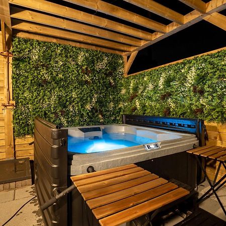 Cottage With Hot Tub Near Knockhill Saline Kültér fotó