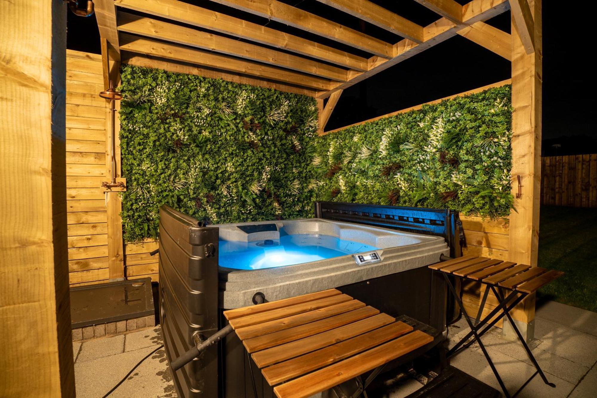 Cottage With Hot Tub Near Knockhill Saline Kültér fotó